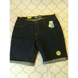 Old Navy women's denim burmuda shorts